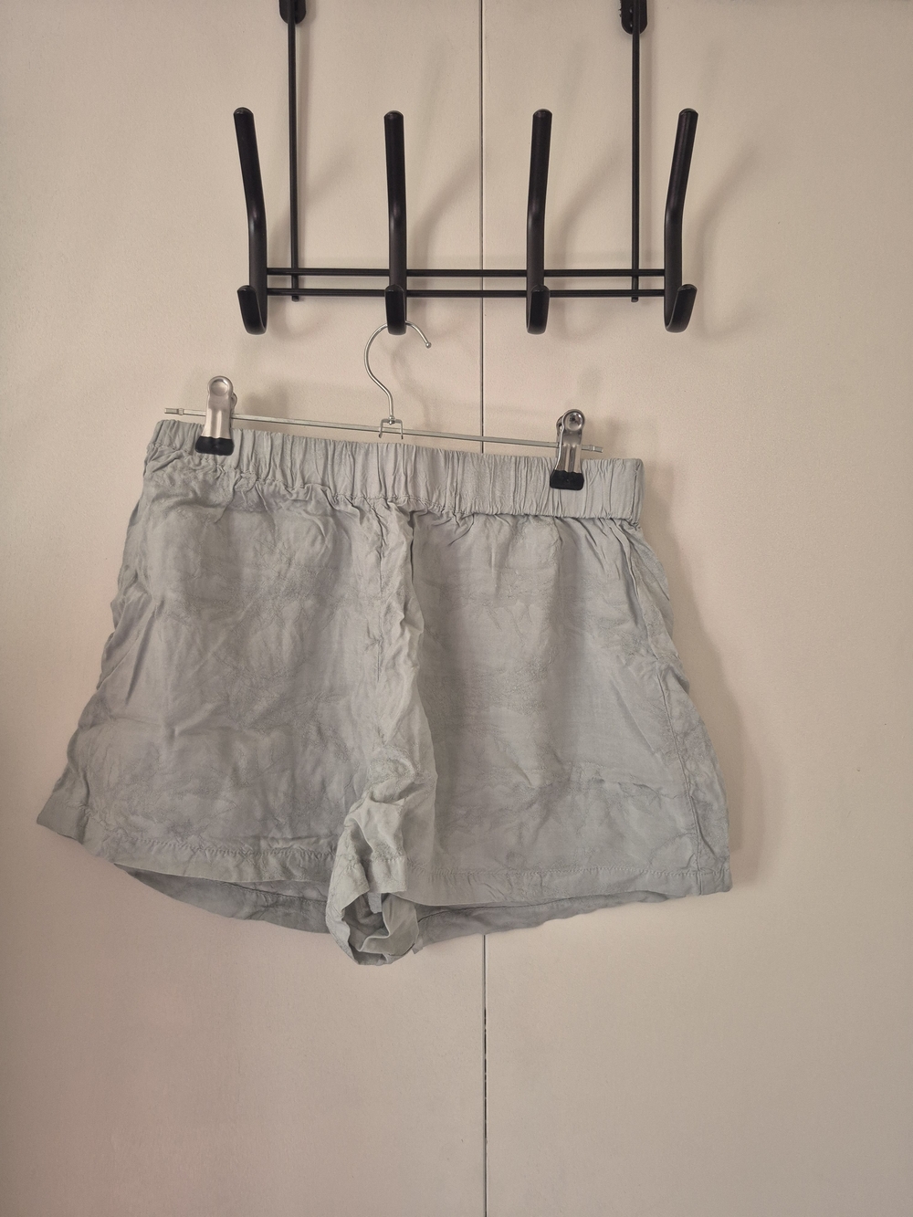 Zara Light Green High-Waist Elastic Shorts